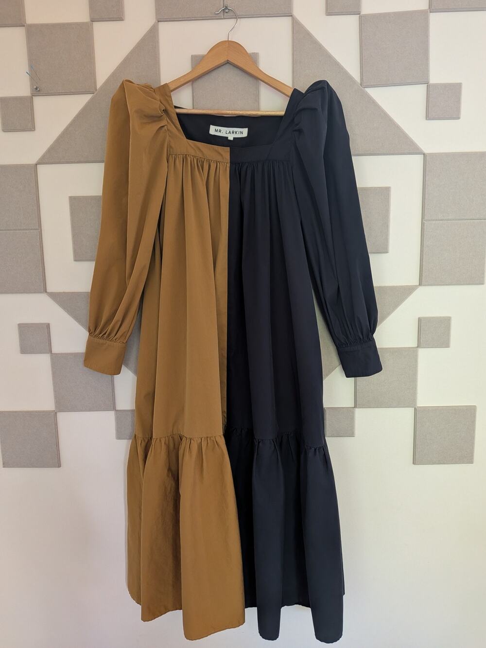 Mr. Larkin Puff Sleeve Dress